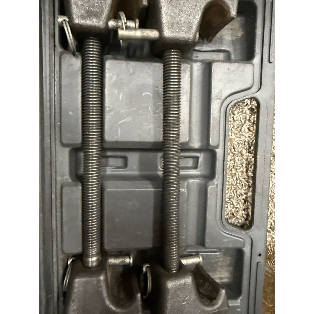 Professional Strut Spring Compressor (Model W89322).